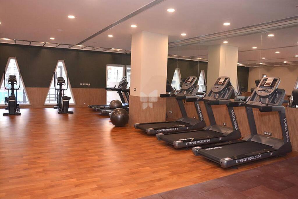 Top Luxury & Couple Friendly Stay Gp By Taj Suites & Studios #New Year Party & Stay Noida Ngoại thất bức ảnh