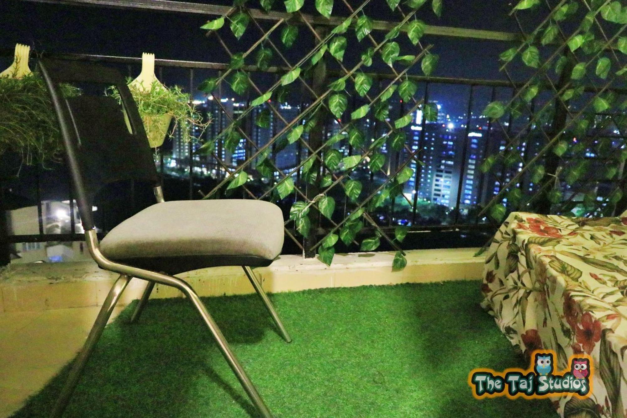 Top Luxury & Couple Friendly Stay Gp By Taj Suites & Studios #New Year Party & Stay Noida Ngoại thất bức ảnh